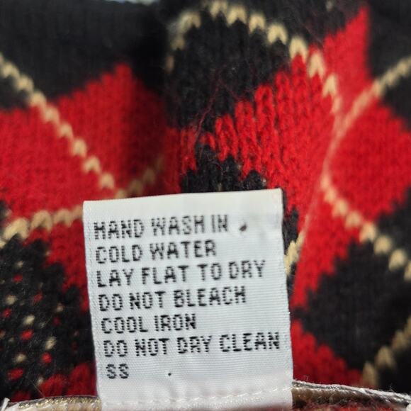 Crystal-Kobe Vintage Sz XL Red Black Argyle Gold Button Pockets Cardigan Sweater - Picture 12 of 13